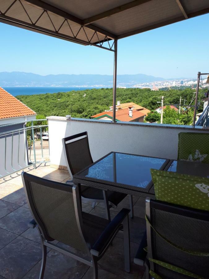 Apartment Lucija Kostrena Exterior photo